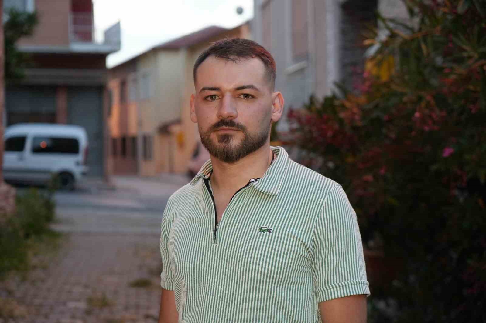 ’la Casa De Samsun’ Olayında Kardeşlerden Biriİlk Kez Konuştu: "bu Hikayede Yanan Ben Oldum" - Samsun’da 2022 yılında bir özel bankanın mobil uygulamasındaki sistemsel açıktan yararlanarak hesaplarına 16 milyar TL aktarılmasıyla gündeme gelen Gezek kardeşlere mahkeme 5’er yıl hapis cezası verdi. Kararın ardından ilk kez konuşan Recep Gezek, "5 yıl boyunca suçsuzluğumu ispatlamaya çalıştım. Bu hikayede yanan ben oldum" dedi.